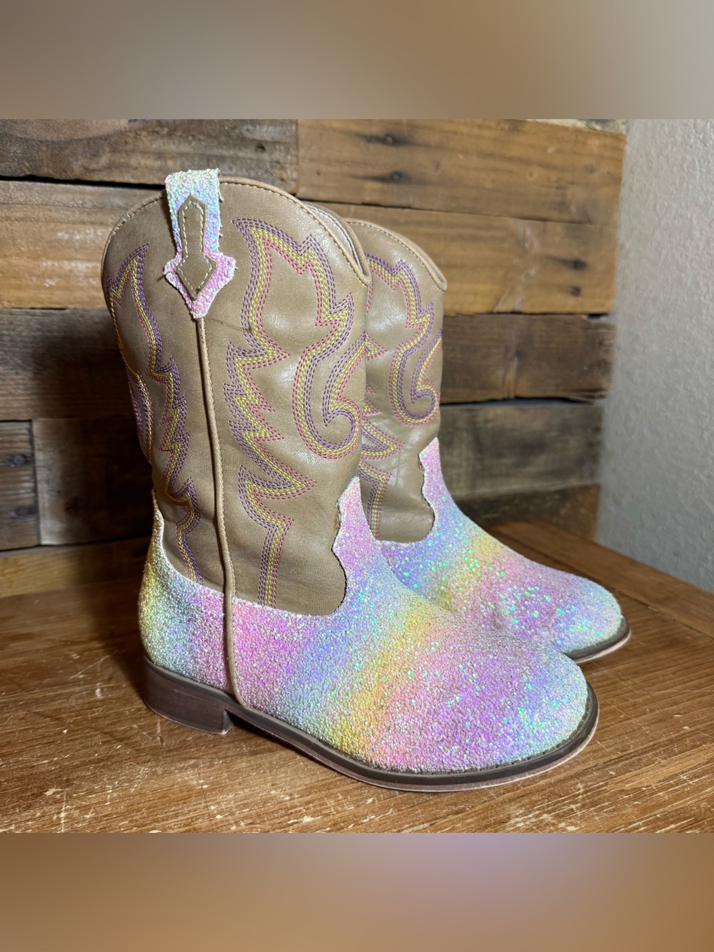 Cowboy Boots Little Kids Size US 1  Sparkle Glitter Rainbow